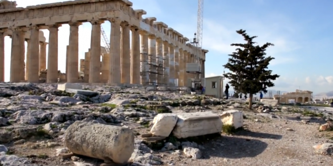 أثينا مدينة الأكروبولس والعاصمة السياحية في اليونان