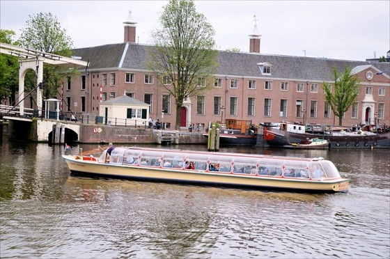 لماذا السياحة في امستردام