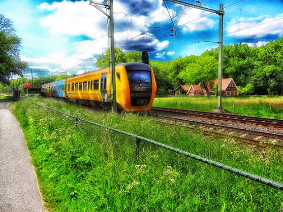 التنقل عبر القطار في هولندا