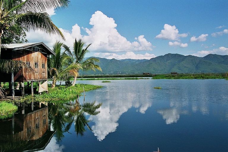 بحيرة انلي أحد أماكن السياحة في ميانمار