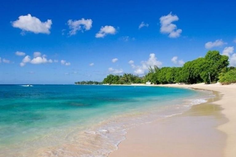  شاطئ مولينز أحد أجمل شواطئ بربادوس