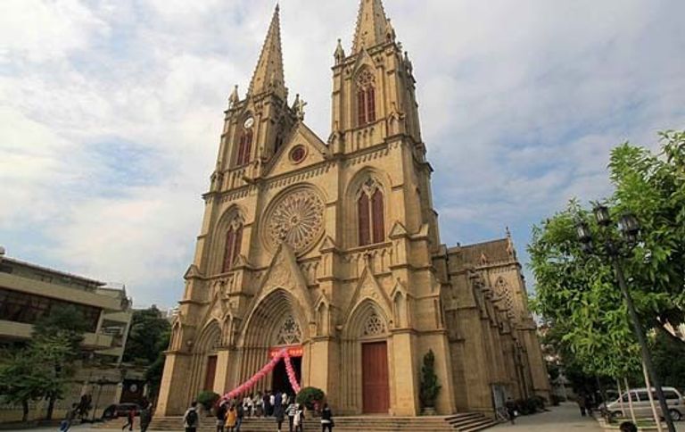 كاتدرائية القلب المقدس أحد أماكن السياحة في كوانزو