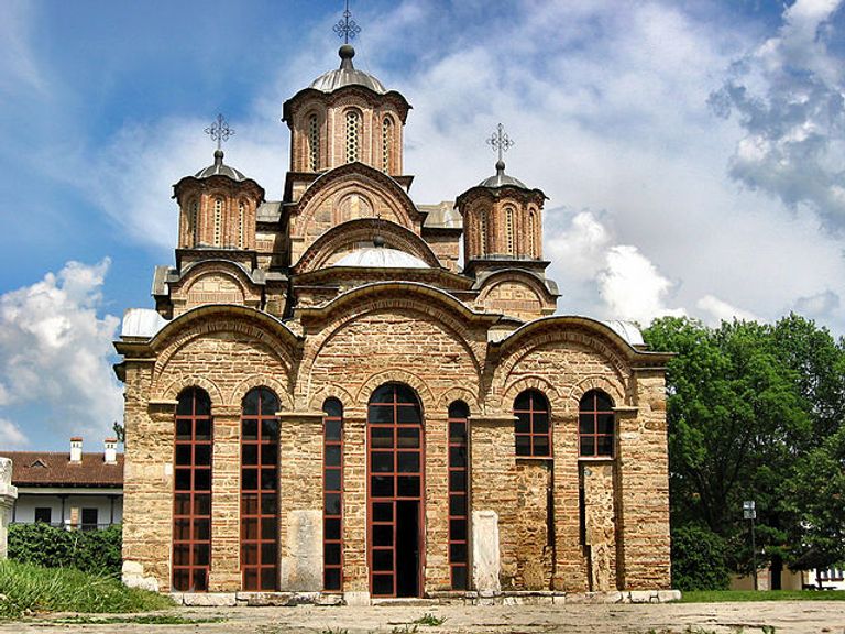 كاتدرائية بريشتينا أحد أماكن السياحة في كوسوفو