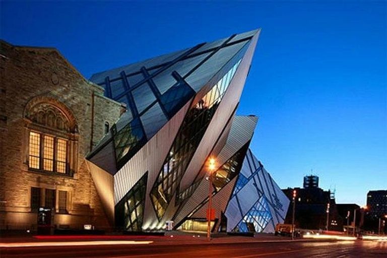متحف أونتاريو الملكي أحد أماكن السياحة في تورنتو