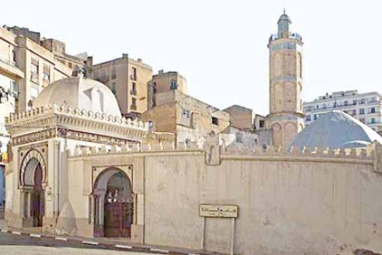 مسجد حسن باشا أحد أفضل أماكن السياحة في وهران
