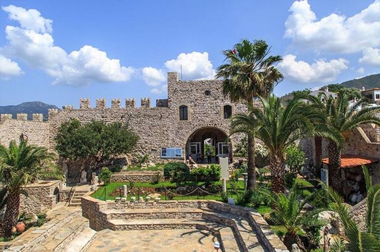 قلعة مارماريس أحد أماكن السياحة في مارماريس