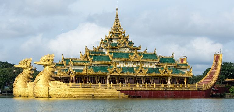 يانغون أحد أماكن السياحة في ميانمار 