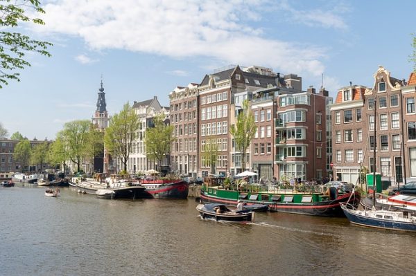 المهن المطلوبة في هولندا 2018 : 36 مهنة الأكثر طلباً في هولندا