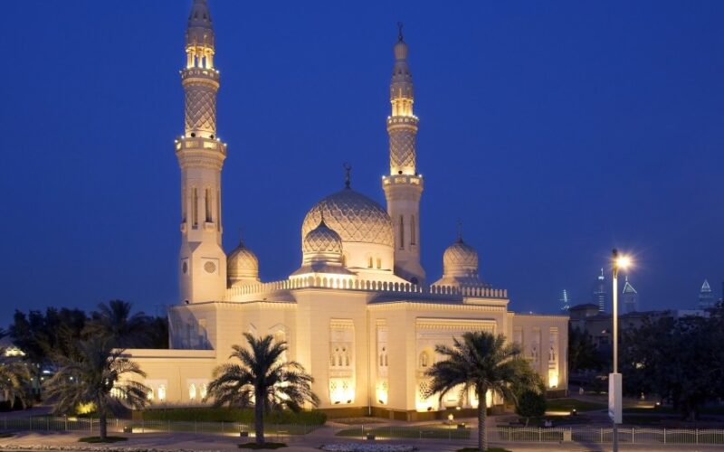 معلومات عن مسجد الجميرا في دبي