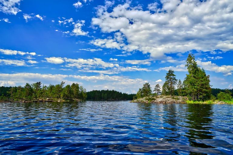 بحيرة فاناجافيسي أحد أجمل بحيرات فنلندا