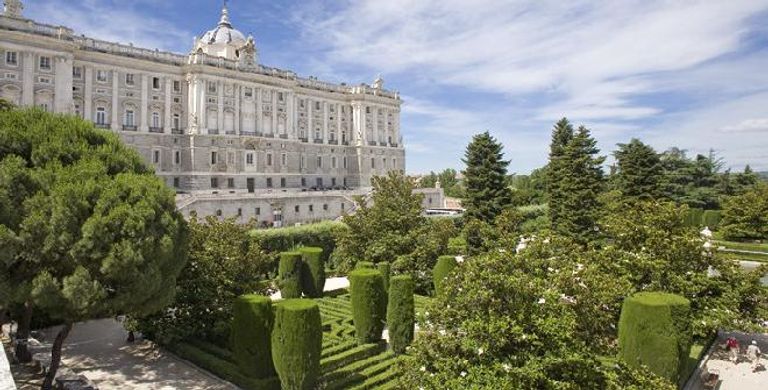 .حديقة ساباتيني أحد أشهر أماكن السياحة في مدريد