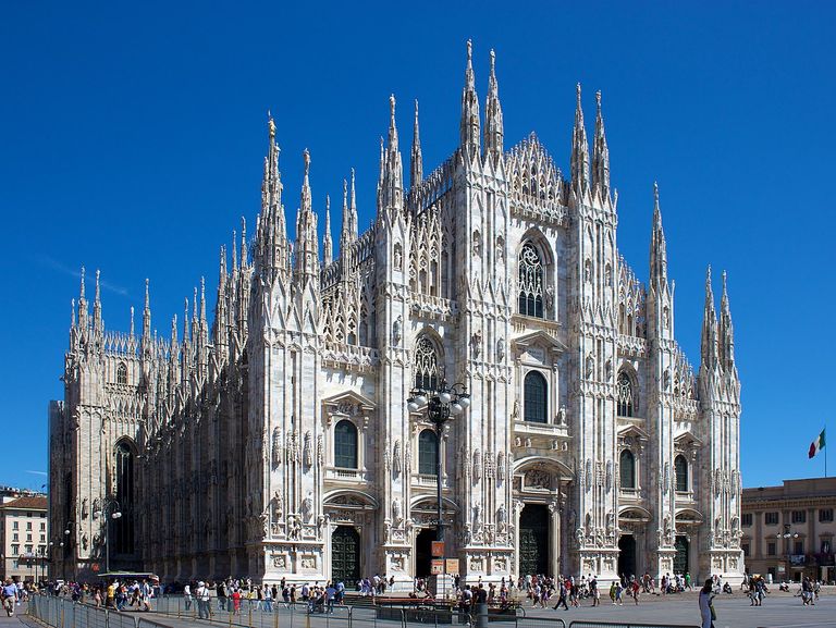كاتدرائية ميلانو في إيطاليا