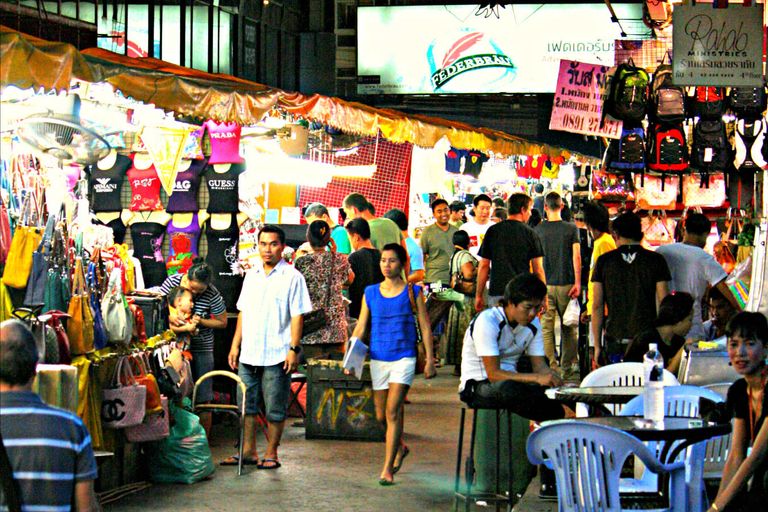  سوق بات بونغ (المنتجات المقلدة) في بانكوك