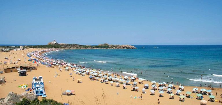 شاطئ النخيل من أجمل شواطئ الجزائر العاصمة 
