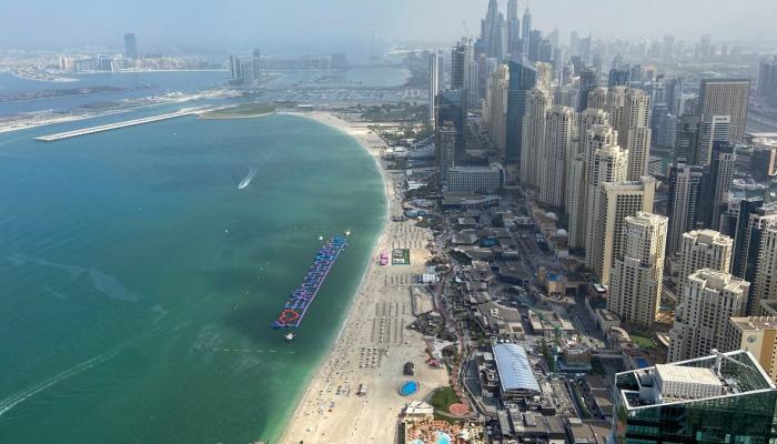 السياحة تتدفق على الإمارات من كل صوب.. أمان يخرس العبث الحوثي