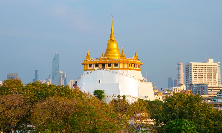 معبد وات ساكيت أو الجبل الذهبي في بانكوك