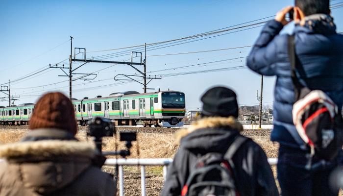 “توريتيتسو”.. قصة شغف بقطارات اليابان تحولت لدرب من الجنون