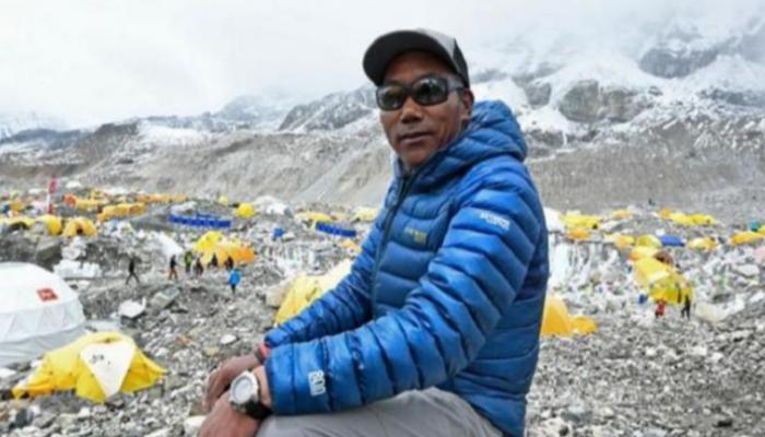 رقم قياسي جديد.. نيبالي يتسلق قمة إيفرست للمرة 26