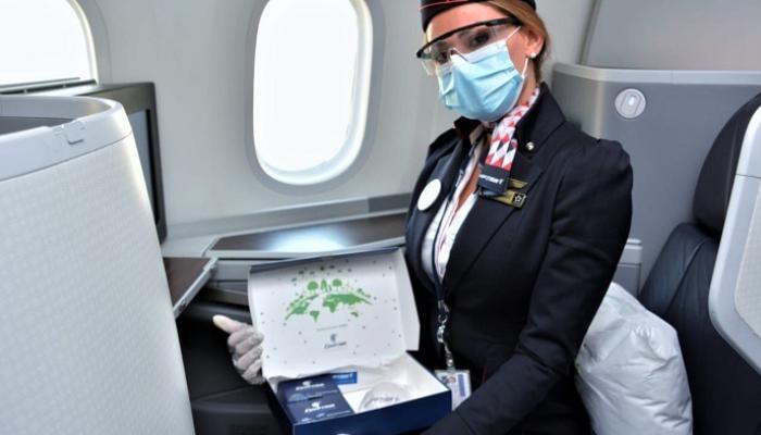 مصر تطلق أول رحلة جوية “خضراء”.. يقودها وزير الطيران لباريس “صور”