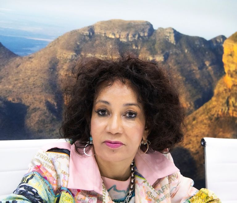 لينديوي سيسولو وزيرة السياحة في جنوب أفريقيا