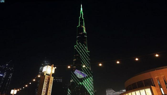 صور.. برج خليفة يحتفي بمشاركة السعودية في إكسبو 2020 دبي