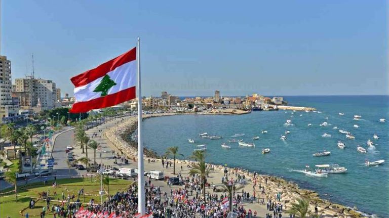 معاناة لبنانية