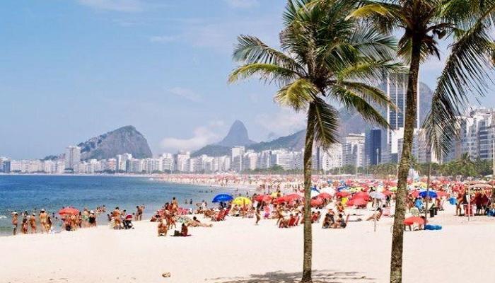 كورونا يسرق احتفالات شواطئ ريو دي جانيرو برأس السنة
