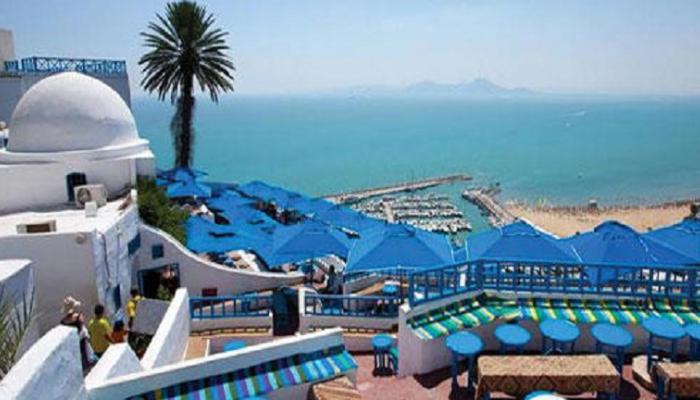 حلم الـ”7 مليارات” يراود السياحة التونسية