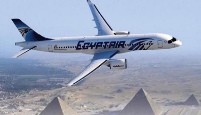 رحلة طيران استثنائية لإعادة مصريين عالقين بالكويت
