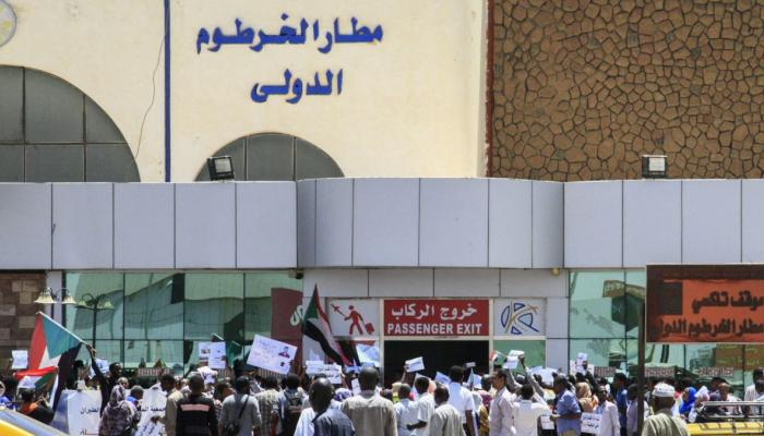 السودان يعلن الطوارئ الصحية ويغلق جميع المعابر خشية كورونا