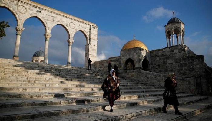 فلسطين توقف استقبال السائحين بالضفة خشية كورونا