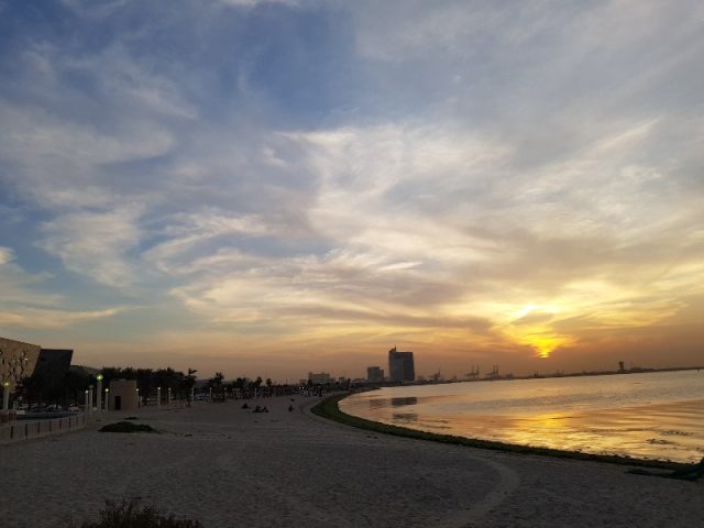 شاطئ الشويخ بالكويت