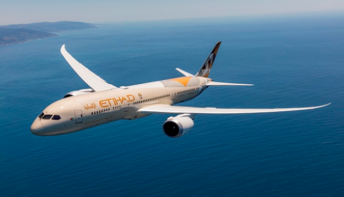 الاتحاد للطيران ترفع عدد رحلاتها اليومية إلى الرياض