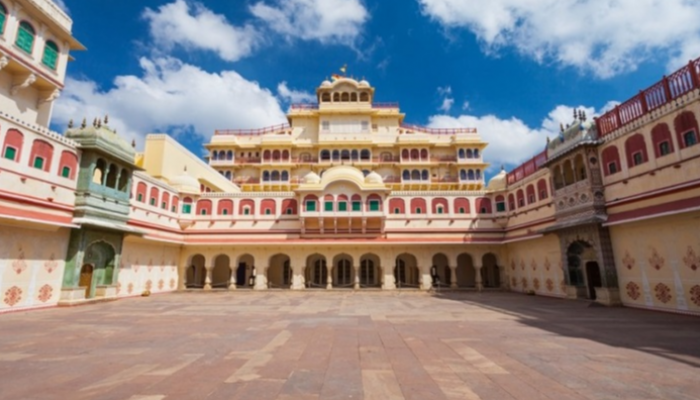عش حياة “المهراجا” في قصر هندي بـ8 آلاف دولار في الليلة