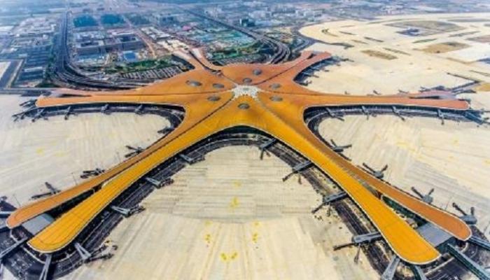مطار بكين الجديد.. يستهدف 100 مليون مسافر سنويا