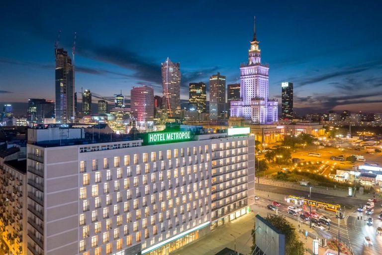 فندق متروبوليس أحد أفضل الفنادق في وارسو