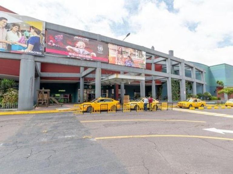 مركز تسوق الريكريو أحد أفضل مراكز التسوق في كيتو