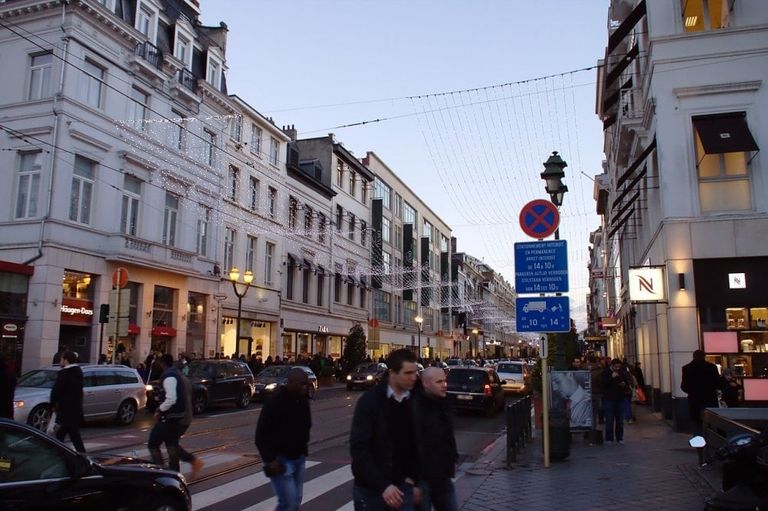 شارع دي باوتشرز أحد أماكن السياحة في بروكسل
