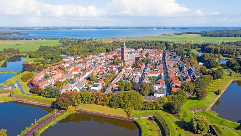 مدينة ناردن quot;Naardenquot; أحد أجمل مدن هولندا الريفية