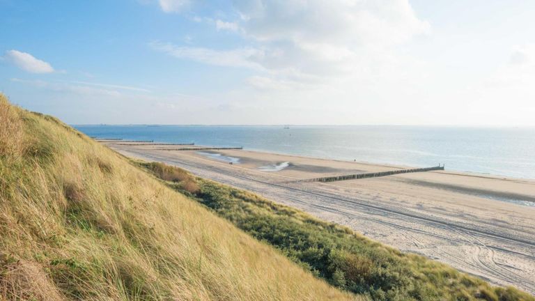كادزاند أحد أفضل الشواطئ في هولندا