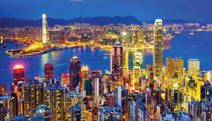 أكبر ترحيب في العالم.. هونغ كونغ تهدي محبيها 500 ألف تذكرة سفر مجانا