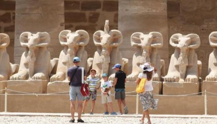 “العين الإخبارية” تفتش عن سر عودة السياحة الإيرانية لمصر.. ماذا قال الخبراء؟