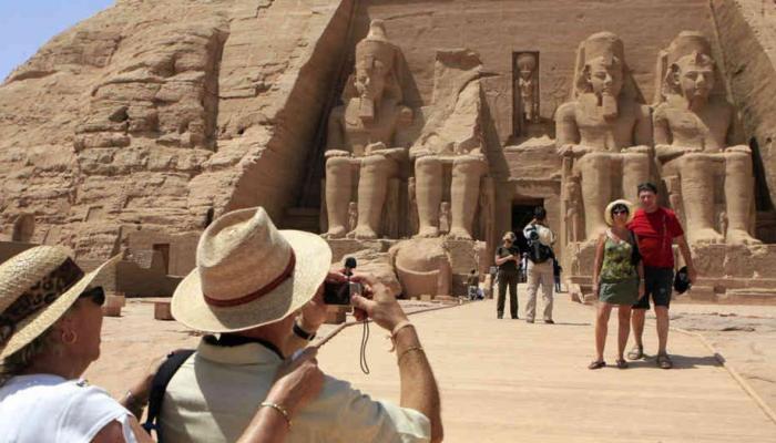 خبراء يطالبون بميكنة وتطوير صناعة السياحة في مصر