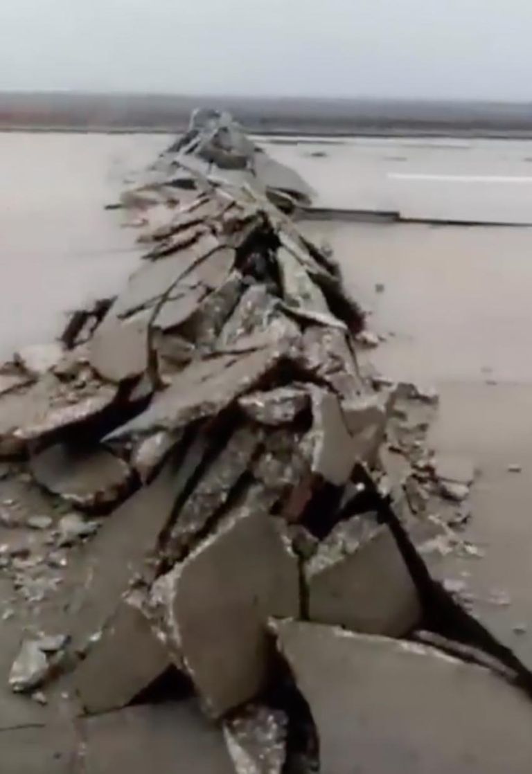 مطار هاتاي - ممر ضربه الزلزال