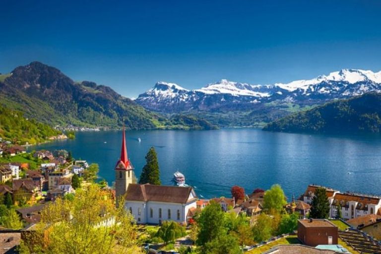 لوسيرن أحد أماكن السياحة في سويسرا في الشتاء