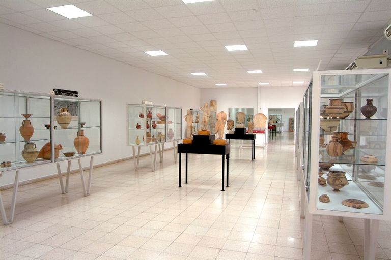 المتحف الأثري أحد أماكن السياحة في لارنكا