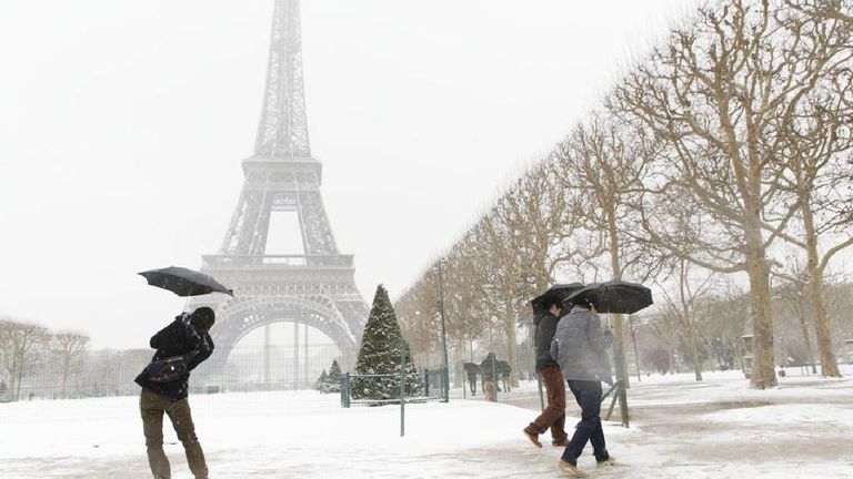 فرنسا أحد أفضل الوجهات السياحية العائلية في الشتاء