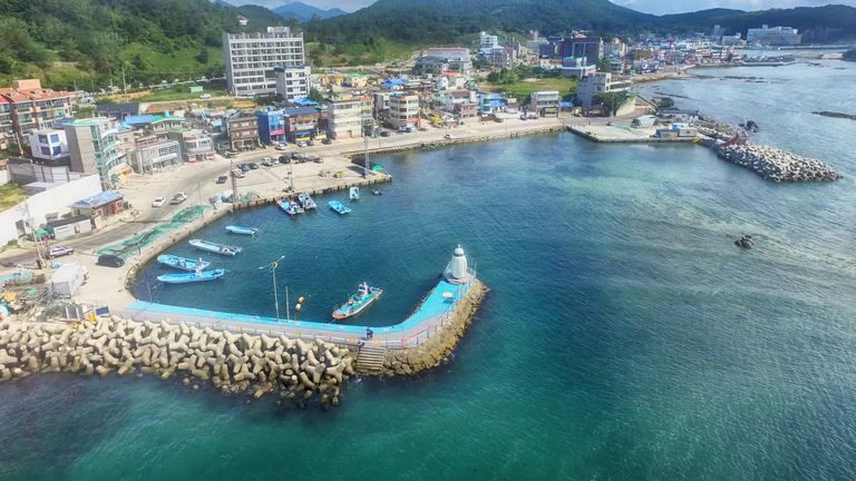 شاطئ إيمنانغ أحد أجمل شواطئ كوريا الجنوبية