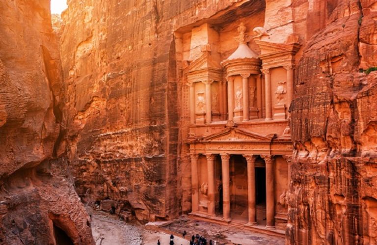 البتراء أحد أفضل المناطق السياحية في الأردن