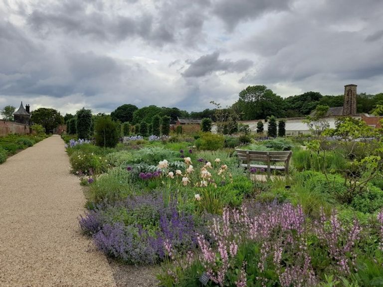 حديقة بريدجووتر أحد أجمل الحدائق في بريطانيا